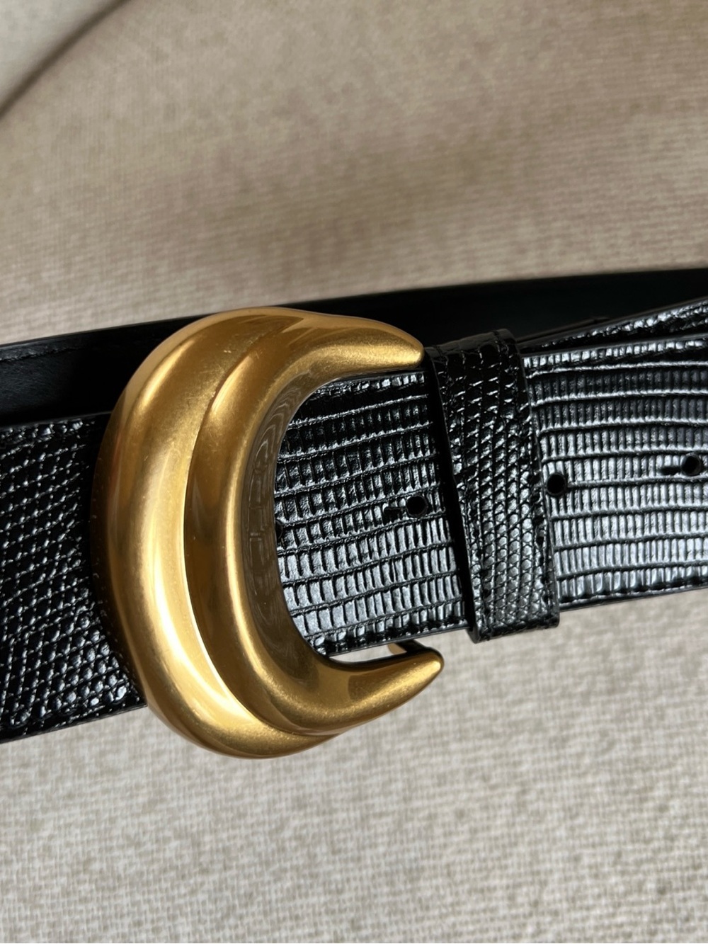 Wide Black Embossed Belt Gold Crescent Buckle Reptile Texture Waist Belt S